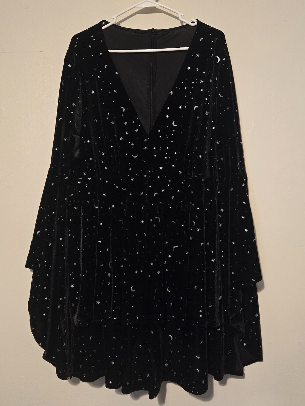 Cider Velvet V-Neck Star & Moon Pattern Bell Sleeve Romper